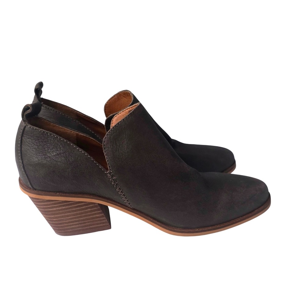 Lucky Brand Victory Dark Gray Leather V-Cut Ankle Booties Shooties Size 7M 37.5